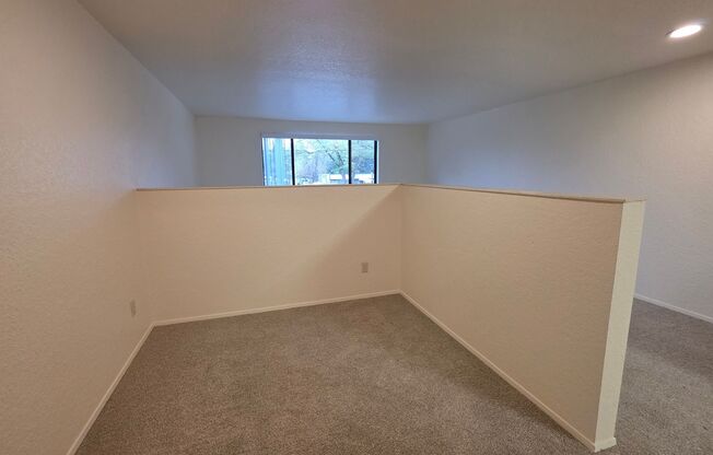 Studio, 1 bath, 450 sqft, $1,225, Unit 201