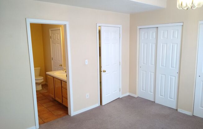 2 beds, 1 bath, $1,350