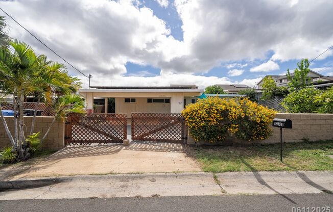 5bd / 2.5ba Single Family Home in Waianae HI
