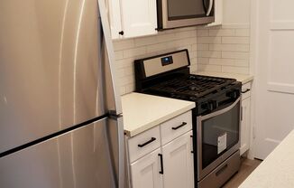 1 bed, 1 bath, $2,095, Unit 208