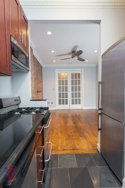493 2nd Ave 2