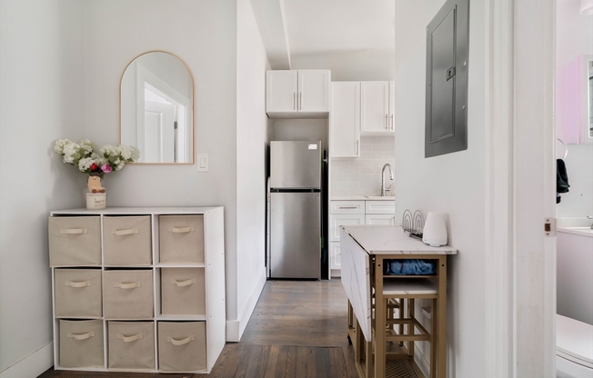 2 beds, 1 bath, 506 sqft, $3,925, Unit 25