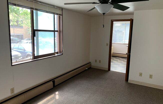 1 bed, 1 bath, 525 sqft, $1,040