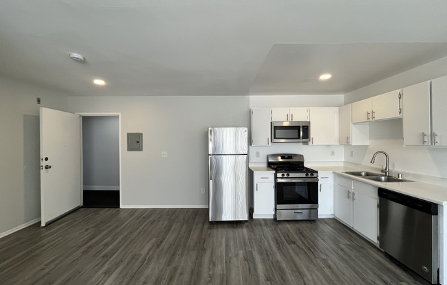 1 bed, 1 bath, 615 sqft, $1,548, Unit 207