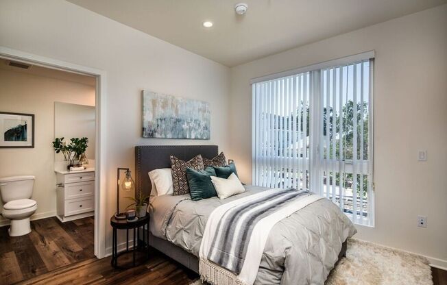 APT 1836 SICHEL