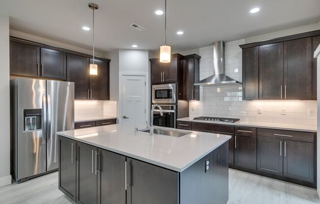 Seattle Hill Road Area Beautiful 5 Bedroom Home For Rent!