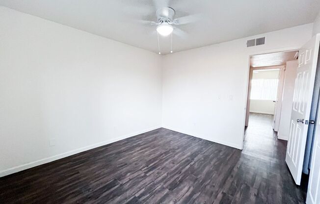 2 beds, 1 bath, 950 sqft, $1,225, Unit 107