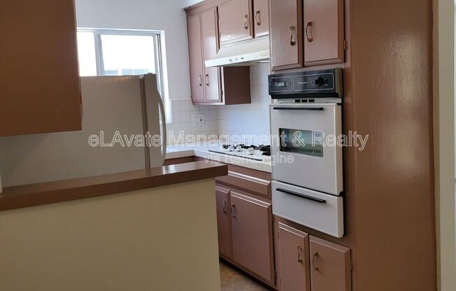 1005 N Curson Ave.