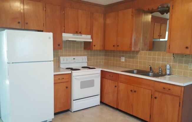 138 Center Drive Apts #1-4