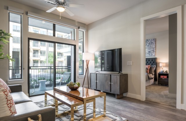 Elegant Living Area | Tinsley on the Park | Houston Apartments