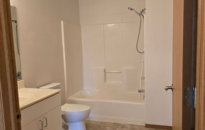 2 beds, 1 bath, 850 sqft, $1,259, Unit PL   7507