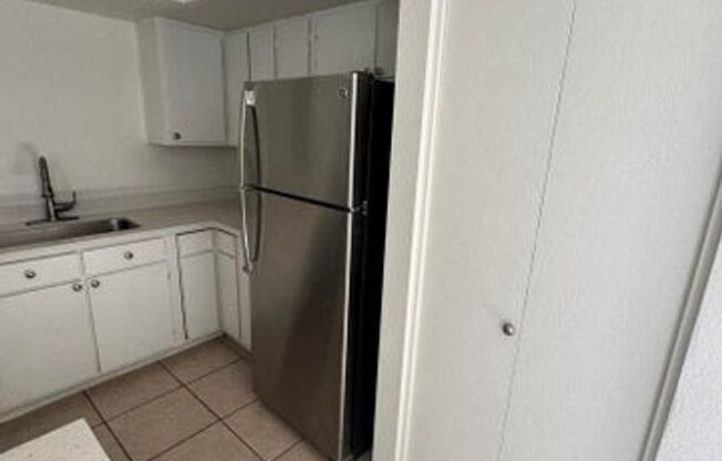 3 beds, 2 baths, $1,850, Unit UNIT 123