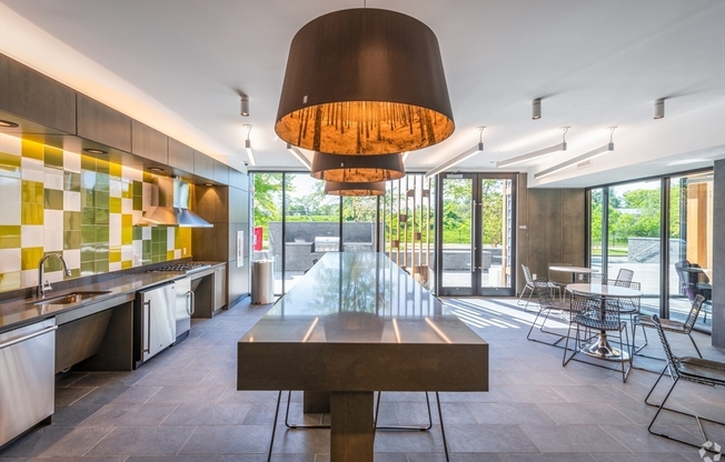 Studio, 1 bath, 413 sqft, $2,700, Unit 419