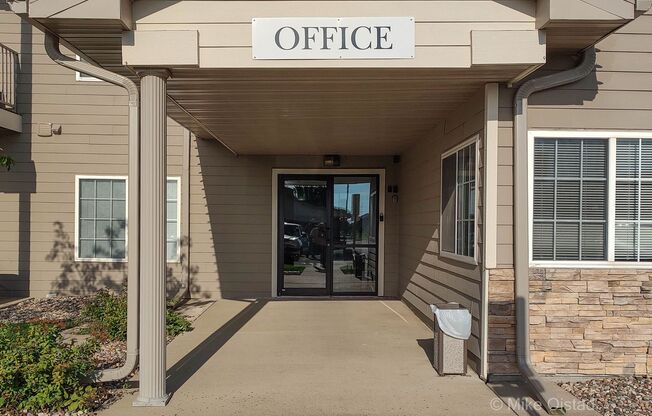 2 beds, 2 baths, $1,255, Unit B-110