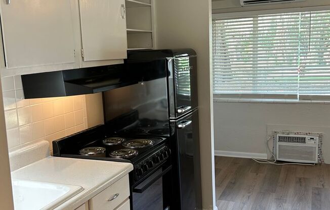 1 bed, 1 bath, $1,049