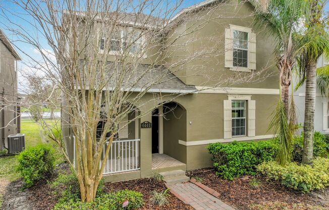 6 BEDROOM 3 BATHROOM TWO STORY HOME ON INDEPENDENCE, WINTER GARDE