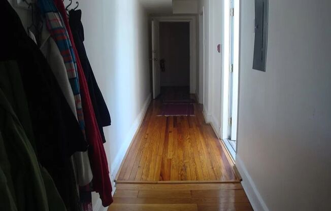 711 Walnut Street