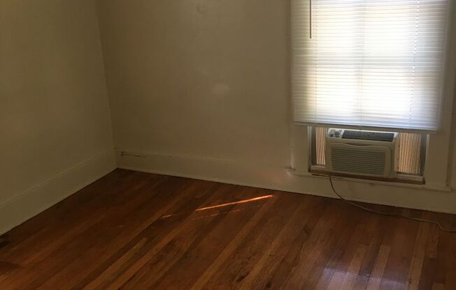 1 bed, 1 bath, 624 sqft, $535, Unit 1