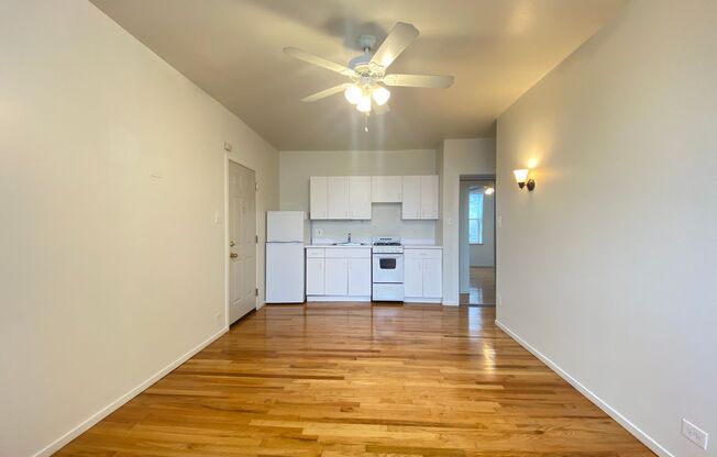 1 bed, 1 bath, 425 sqft, $1,500, Unit 5959-611