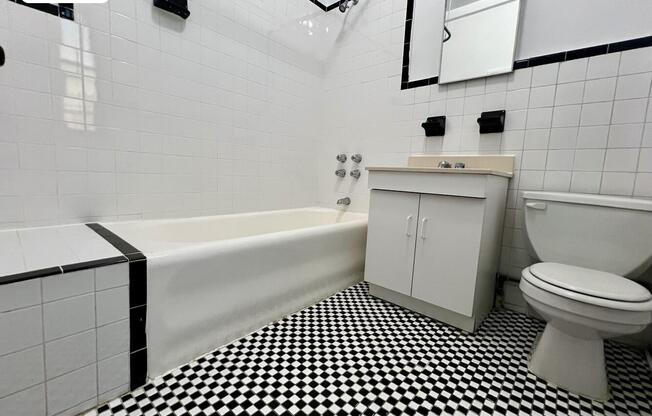 Studio, 1 bath, $2,900, Unit PHC