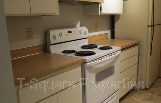 8226 126 AVE NE