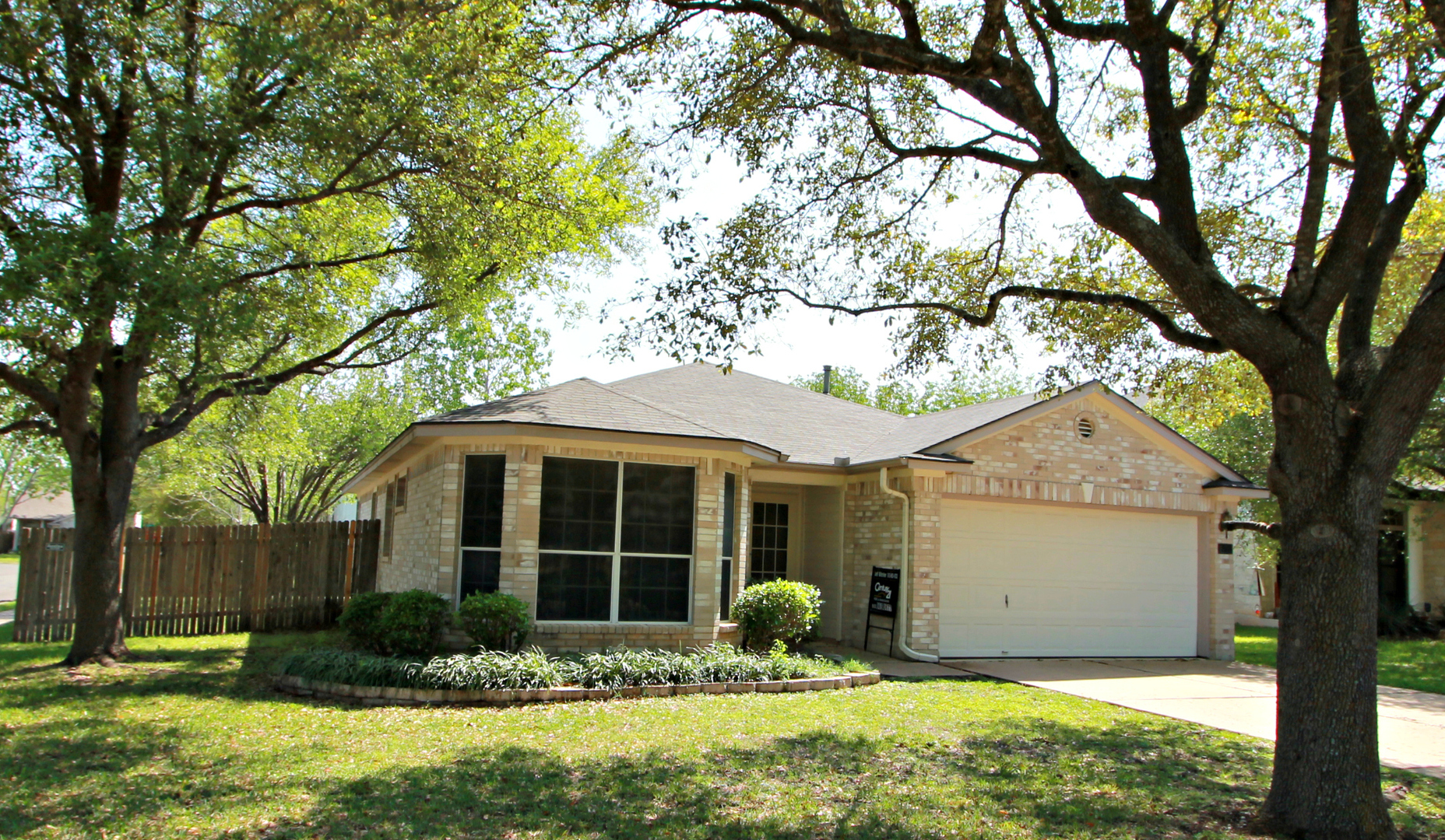 3 Bedroom, 2 Bath Home in Cedar Park