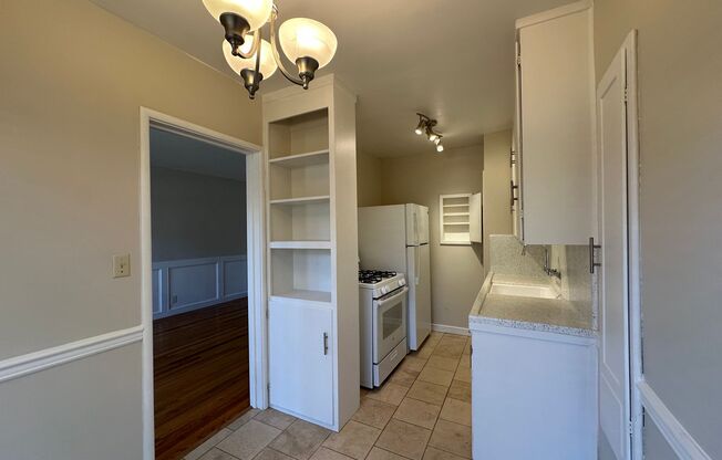 Siesta Villa and Crestwood Apartments ~ Absolute Must See Community!