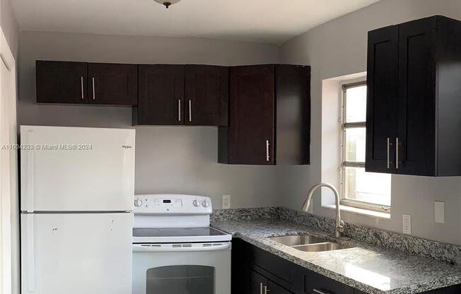 5880 NORTHWEST 16 PL