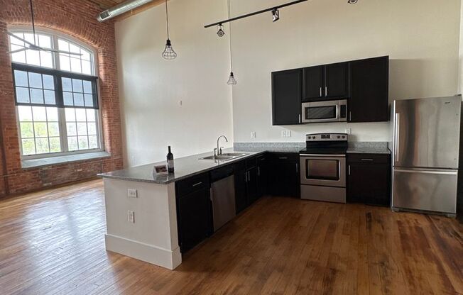 3 beds, 2 baths, 1,673 sqft, $2,020, Unit S322
