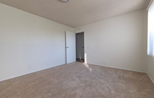 1 bed, 1 bath, 737 sqft, $2,100, Unit 028
