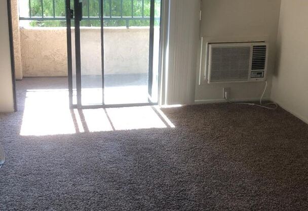 1 bed, 1 bath, 600 sqft, $1,900