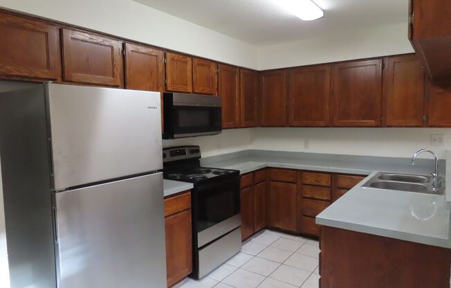 2 beds, 1 bath, $1,450