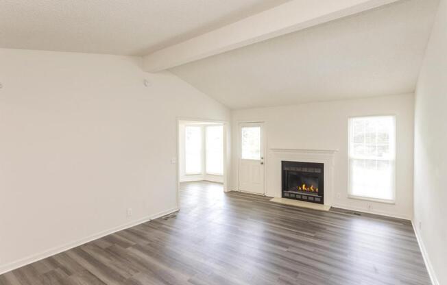 3104 KINWOOD DR