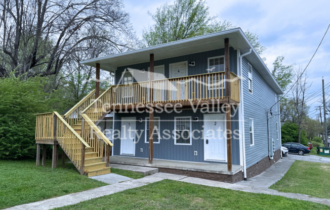 ALL NEW! Renovated, Move In Ready 1 bed/1 bath convenient to downtown and I-40!
