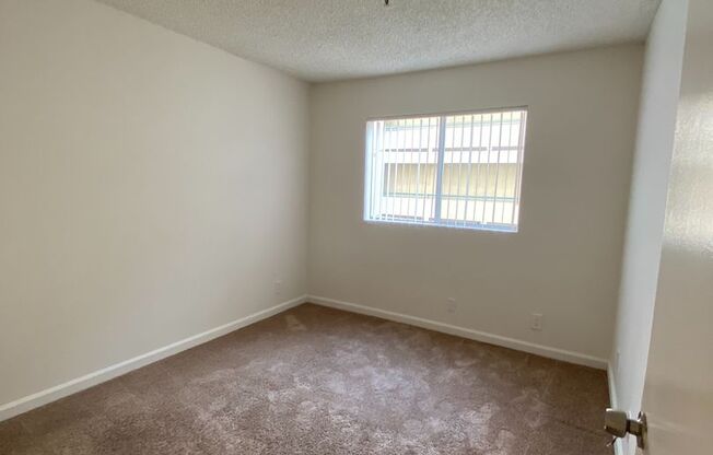 2 beds, 2 baths, 829 sqft, $2,068, Unit 219