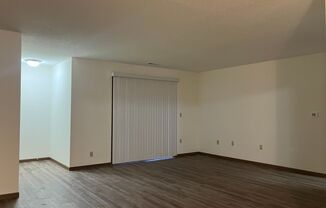 2 beds, 1 bath, $1,050, Unit 722 - #1