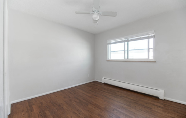 1 bed, 1 bath, 600 sqft, $895, Unit 1400 - 305