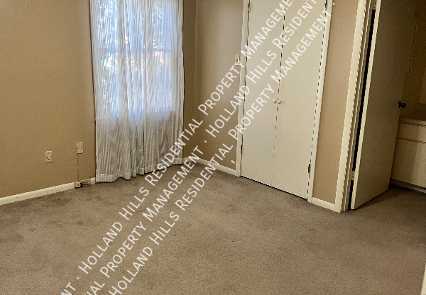 108 SHADOW LN