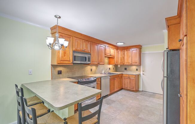 1 bed, 1 bath, $2,100