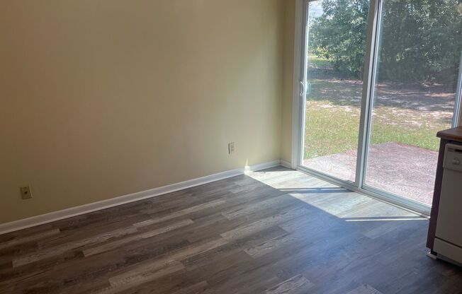 2 Bed, 1.5 Bath Townhouse