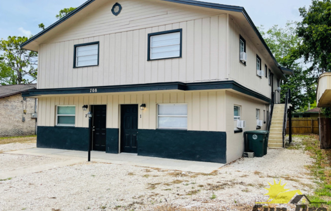 708 Georgia Street - 5