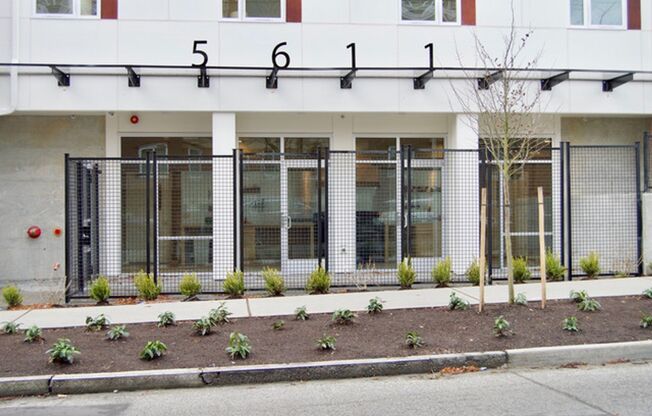 Riano by aPodment Suites — Where Ballard Vibe Meets Smart Micro-Living