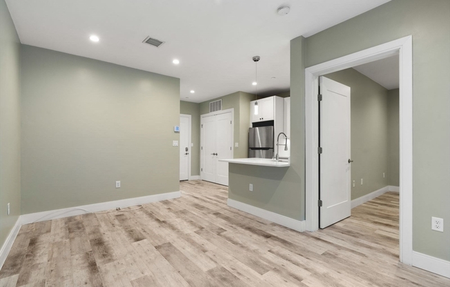 1 bed, 1 bath, 499 sqft, $3,195, Unit 210