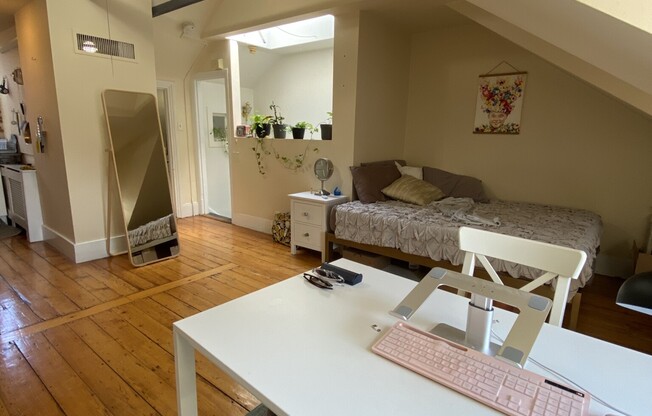 32 Irving St Apt 2B