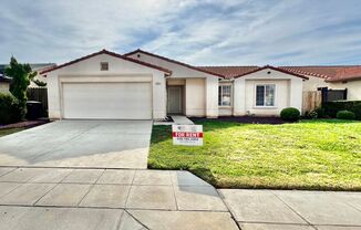 $2,095 Ashlan & Polk, 3 bedroom 2 bathroom Home - W. Flint Way, Fresno