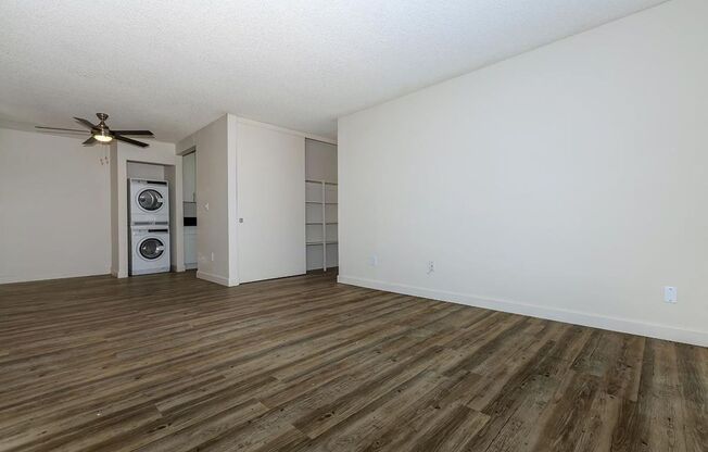 2 beds, 1 bath, 875 sqft, $2,416, Unit Unit 28