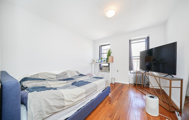 456 9 AVE