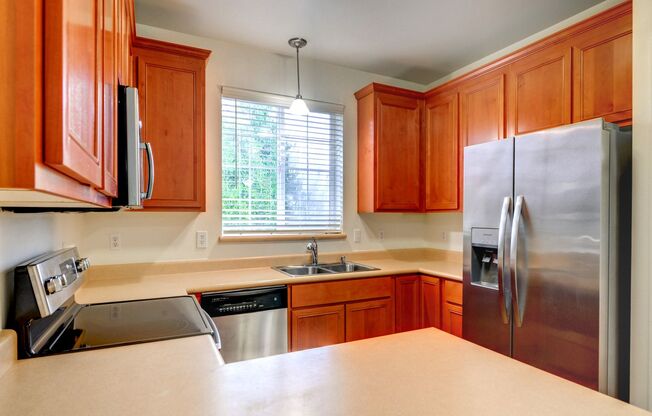 2 beds, 2 baths, 941 sqft, $1,895, Unit CC-101