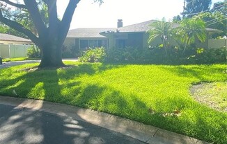 801 SEACREST DR