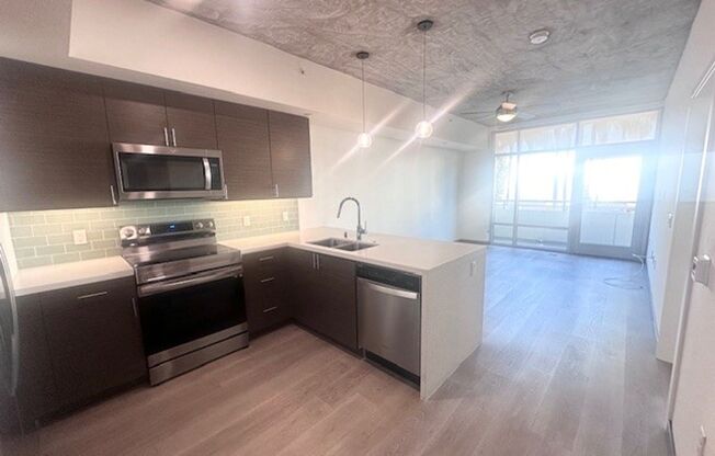 1 bed, 1 bath, 588 sqft, $2,745, Unit 213